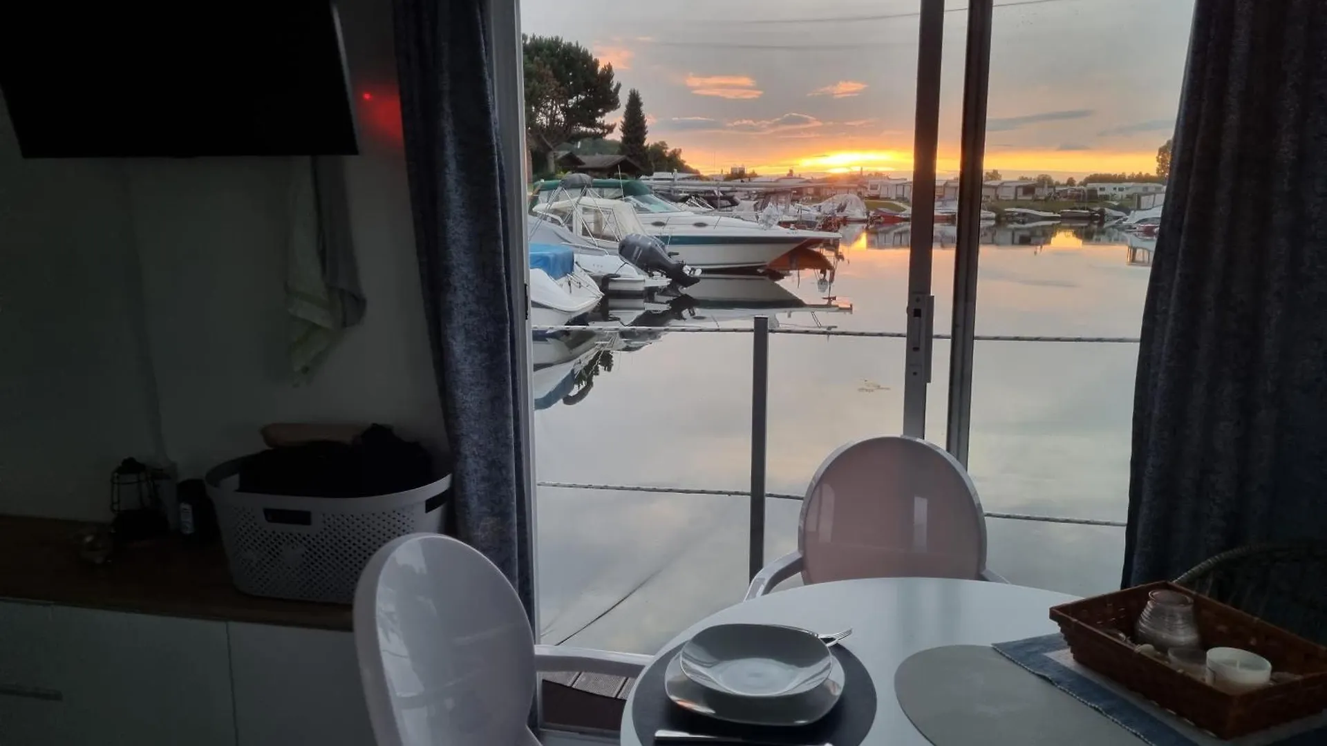 Main Hausboot Lore In Der Marina Trosdorf Bei Bamberg Bischberg